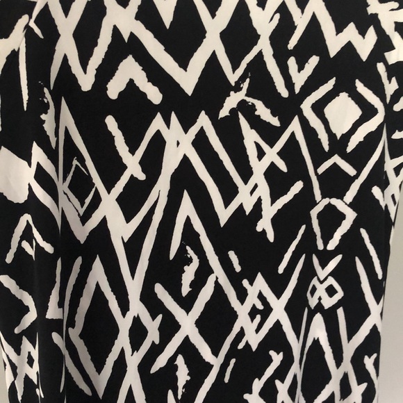Premise Black & White Print Capped Sleeve Size Small Top - Picture 7 of 8